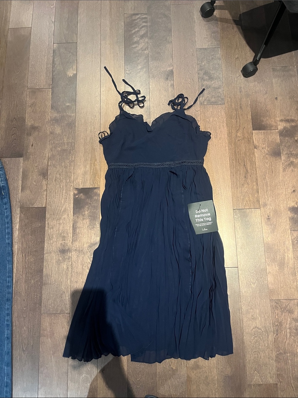 Lulu's Navy Pleated Spaghetti Strap Midi Dress